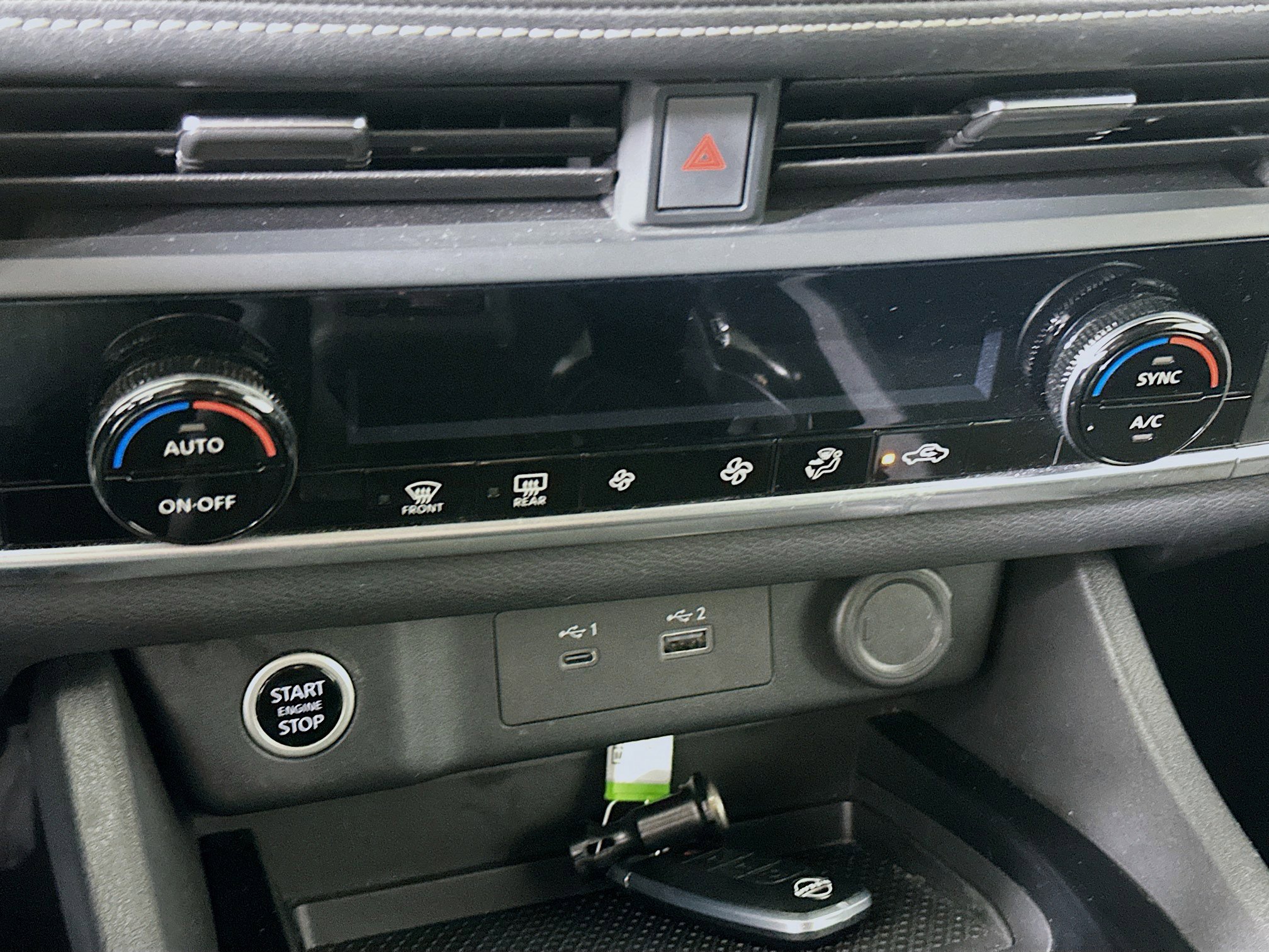 Used 2023 Nissan Rogue SV AWD/4WD image 23