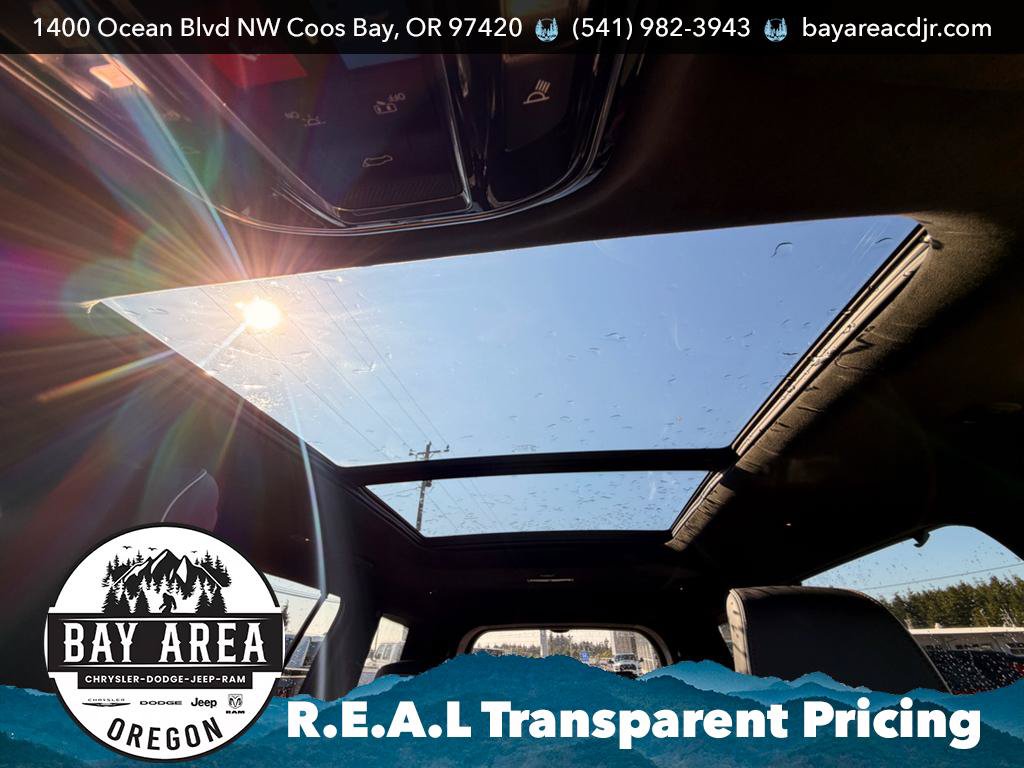 Used 2024 Jeep Grand Cherokee L Summit AWD/4WD image 29