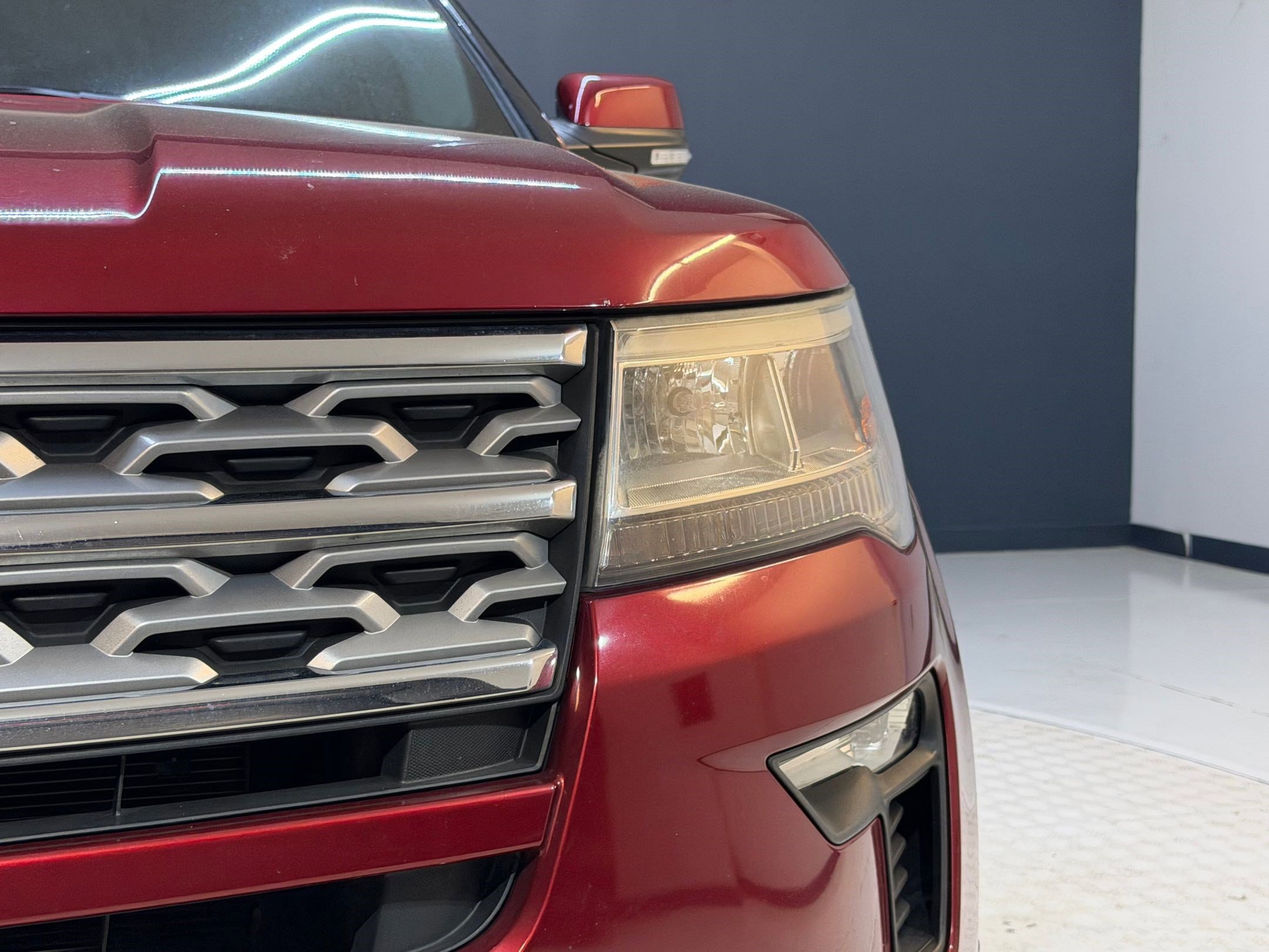 Used 2018 Ford Explorer Limited w/ Equipment Group 301A FWD image 23