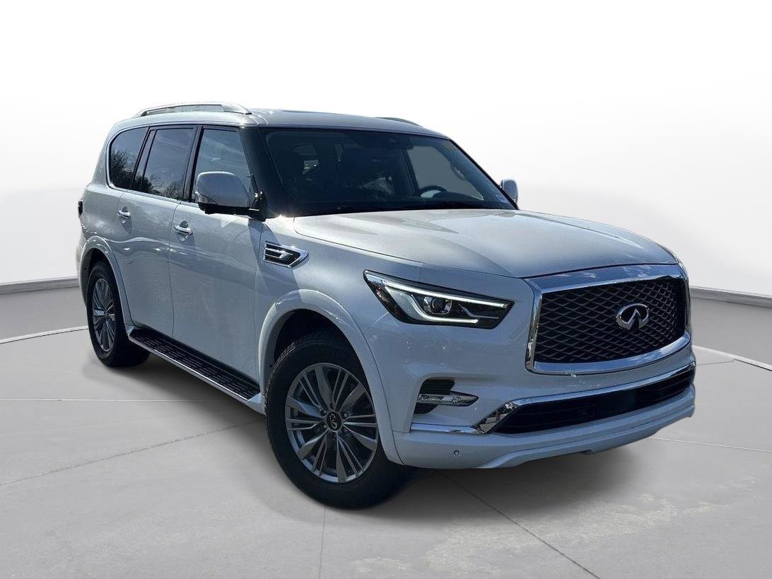 Used 2021 INFINITI QX80 Luxe w/ All-Season Package image 4