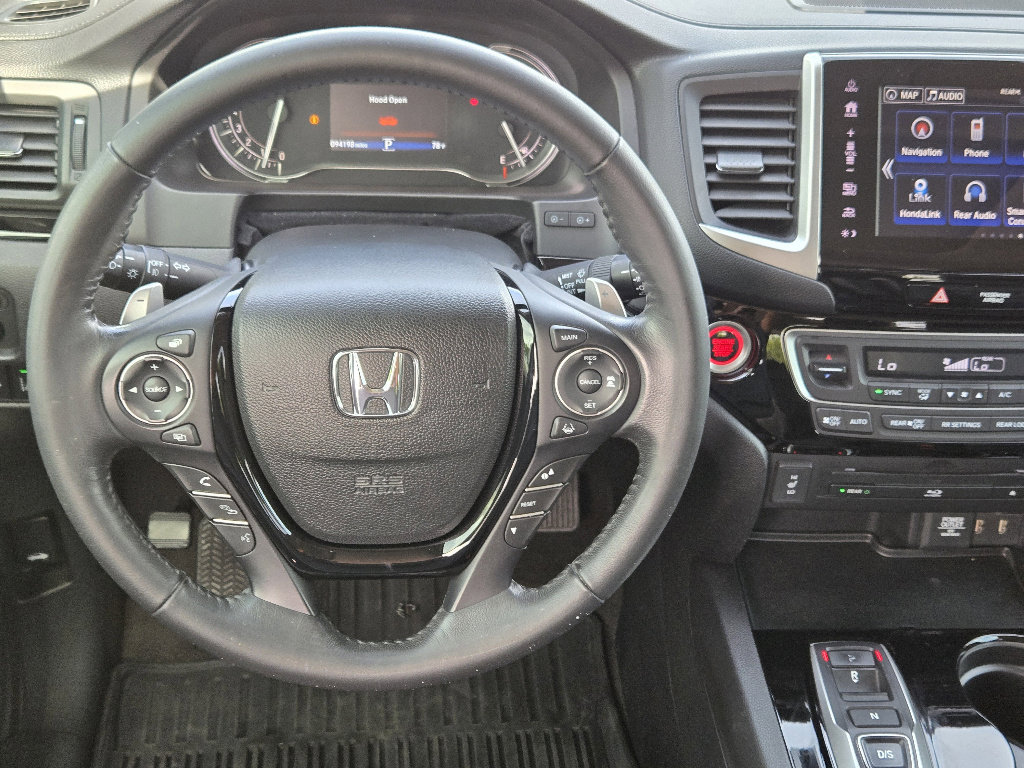 Used 2018 Honda Pilot Touring image 10