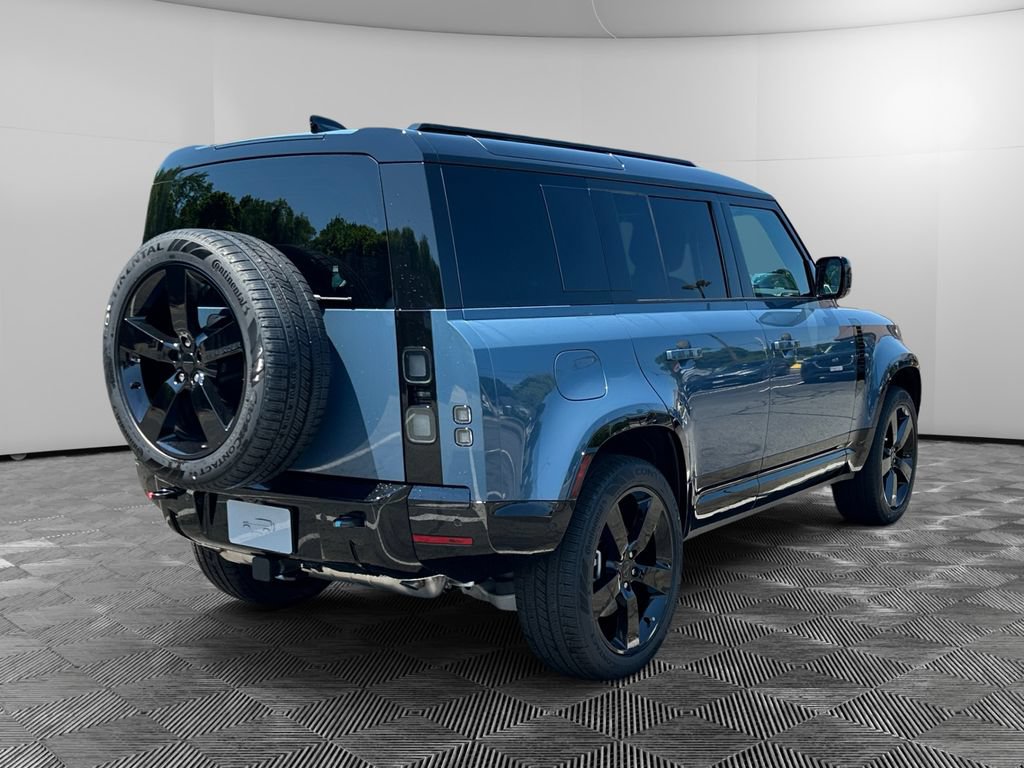 New 2026 Land Rover Defender 110 X-Dynamic SE AWD/4WD image 5