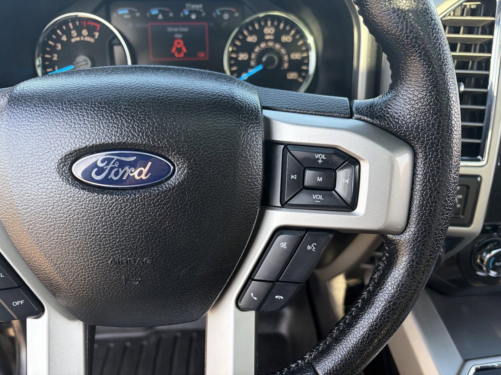 Used 2016 Ford F150 Lariat image 26