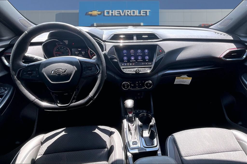 Used 2022 Chevrolet TrailBlazer RS w/ Technology Package FWD image 7