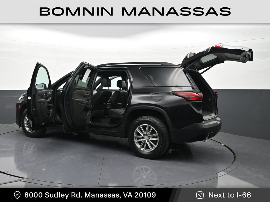 Used 2023 Chevrolet Traverse LT AWD/4WD image 43