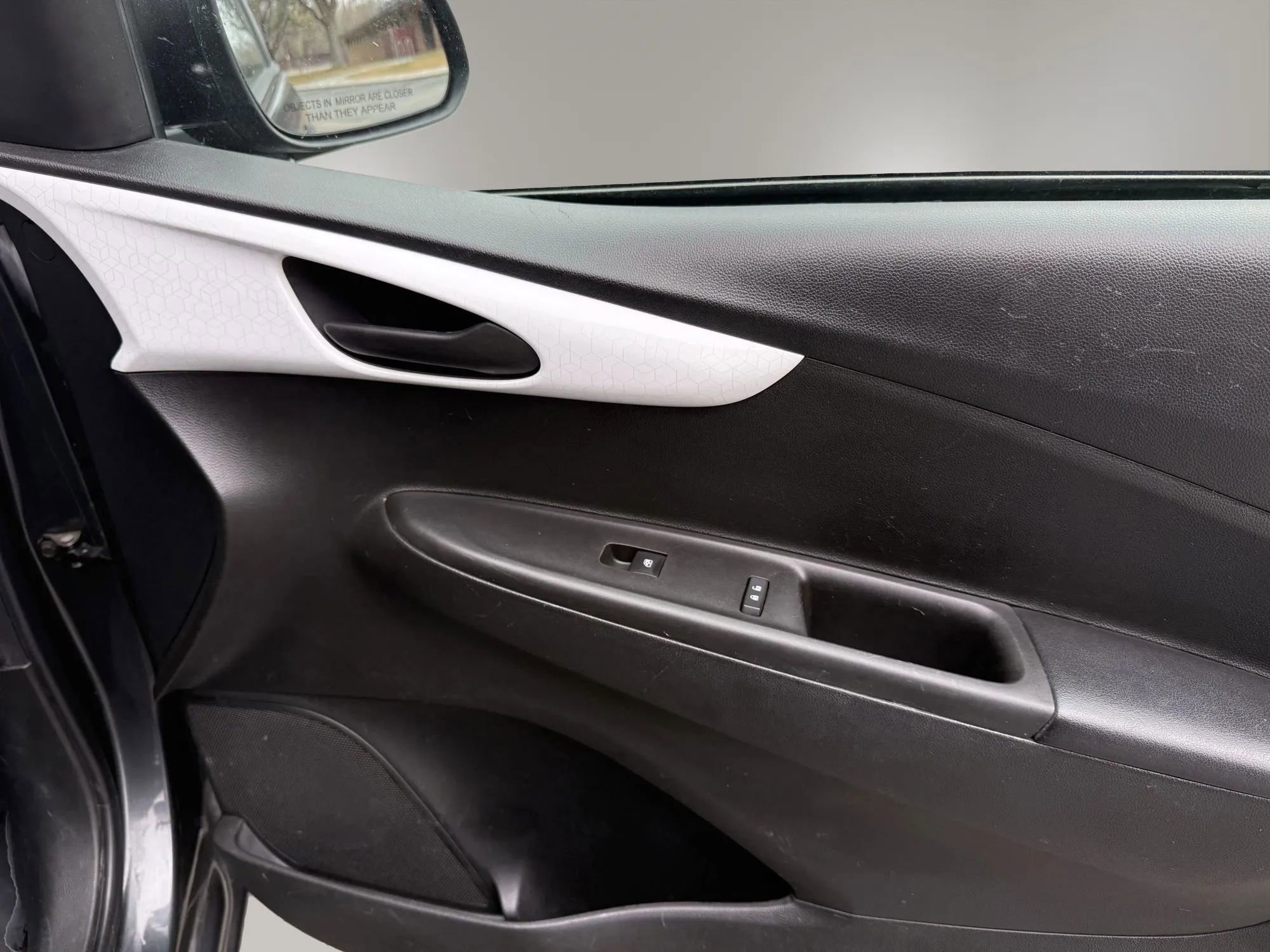 Used 2017 Chevrolet Spark LT image 35