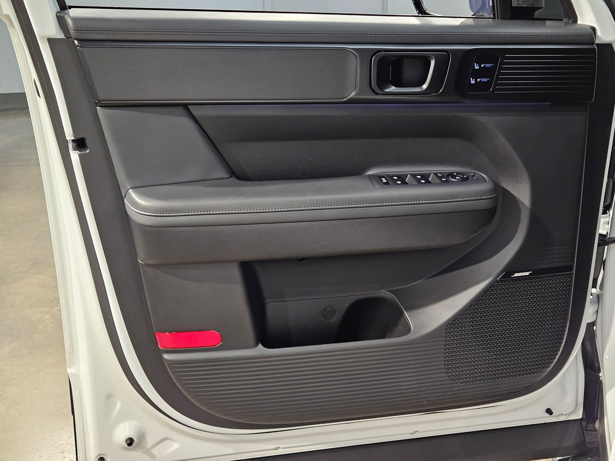 Used 2025 Hyundai Santa Fe Calligraphy image 20