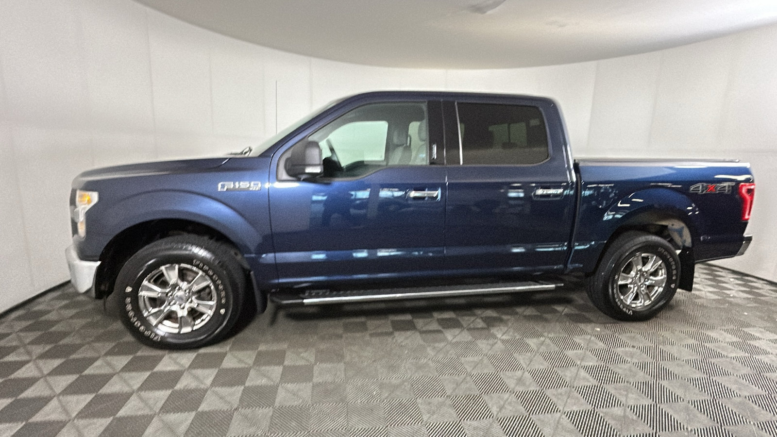 Used 2015 Ford F150 XLT w/ Equipment Group 302A Luxury AWD/4WD image 7