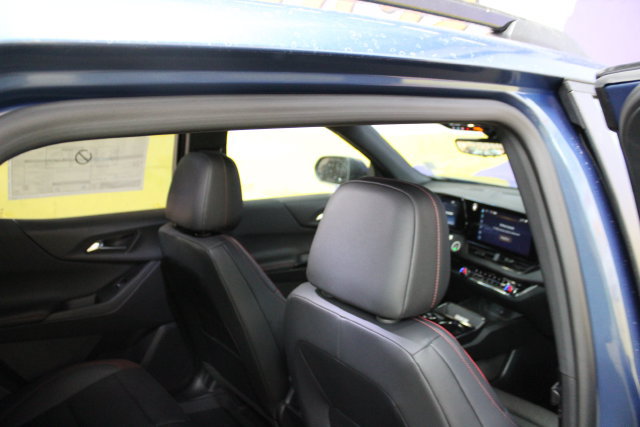 New 2027 Chevrolet Equinox RS w/ Safety and Technology Package AWD/4WD image 10
