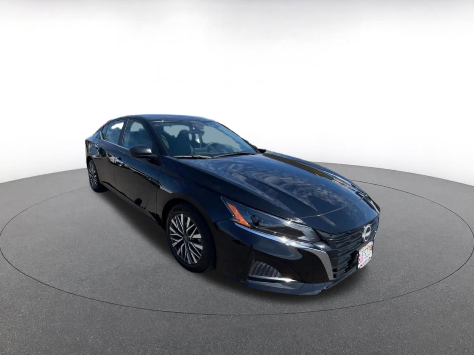 Used 2025 Nissan Altima 2.5 SV video 2