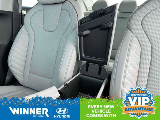 New 2025 Hyundai Elantra Limited image 18