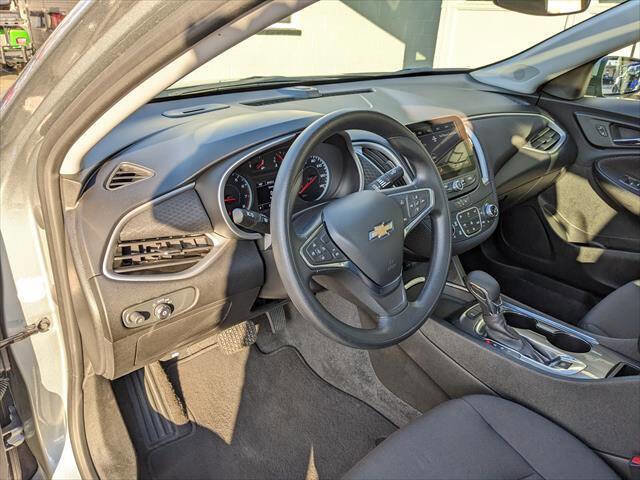 Used 2024 Chevrolet Malibu LT image 9