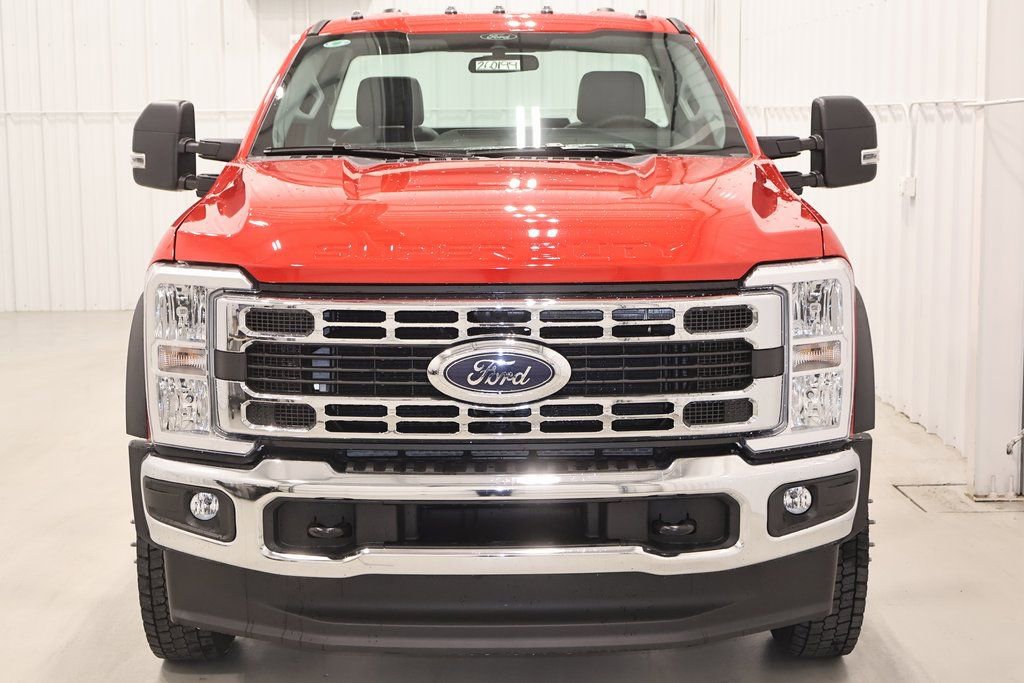 New 2026 Ford F550 4x4 Regular Cab Super Duty image 3