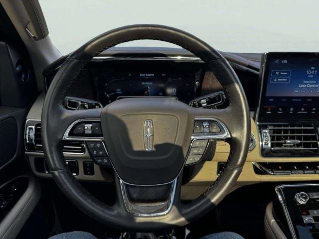 Used 2023 Lincoln Navigator Reserve RWD image 28