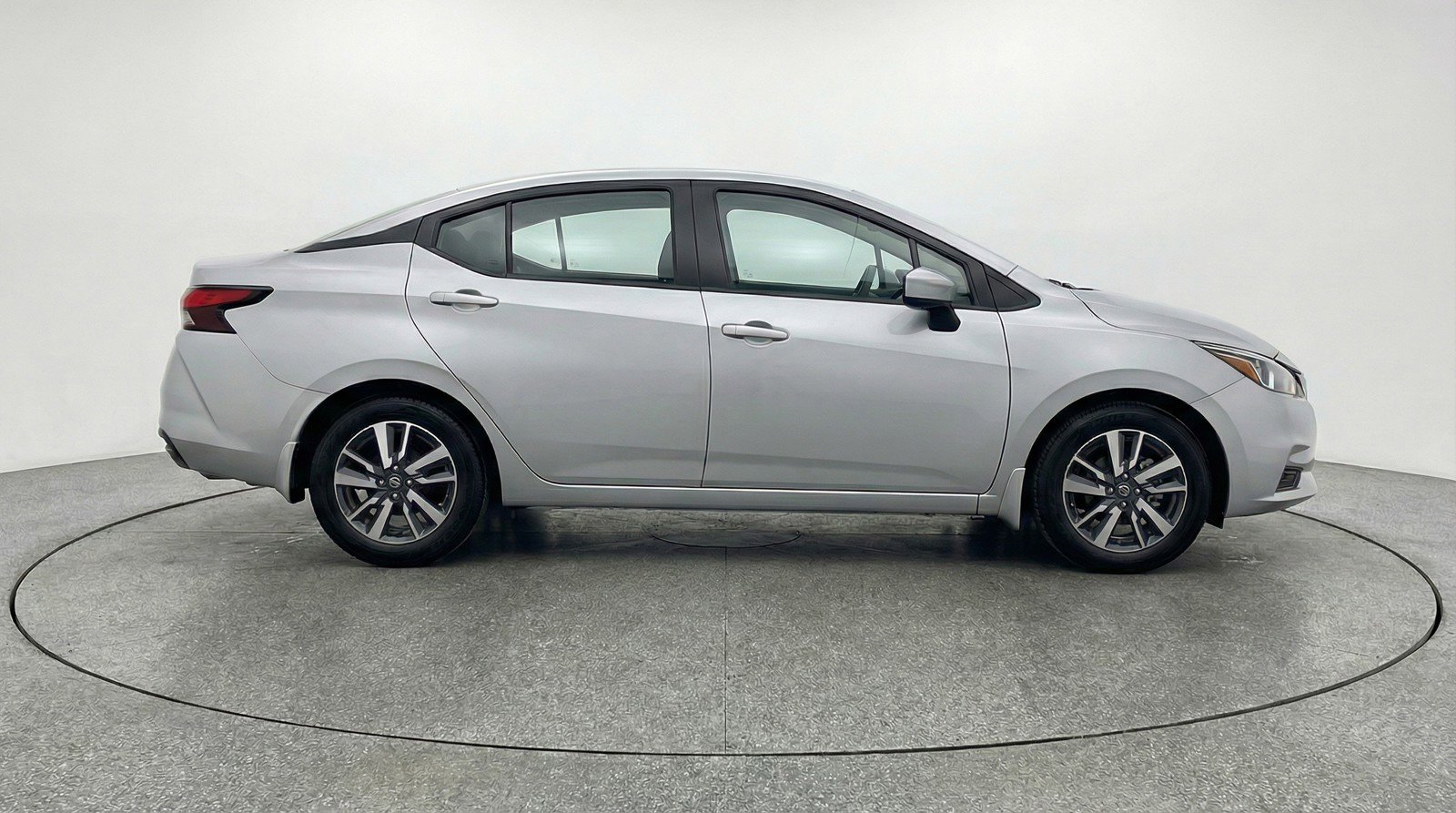 Used 2025 Nissan Versa SV image 11