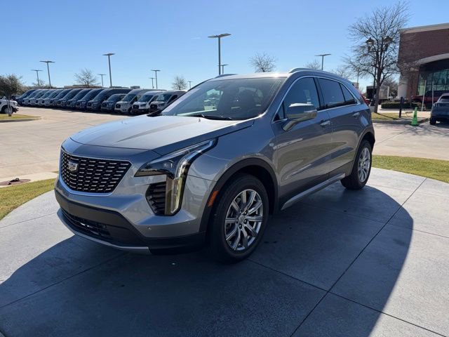 Used 2023 Cadillac XT4 Premium Luxury image 3