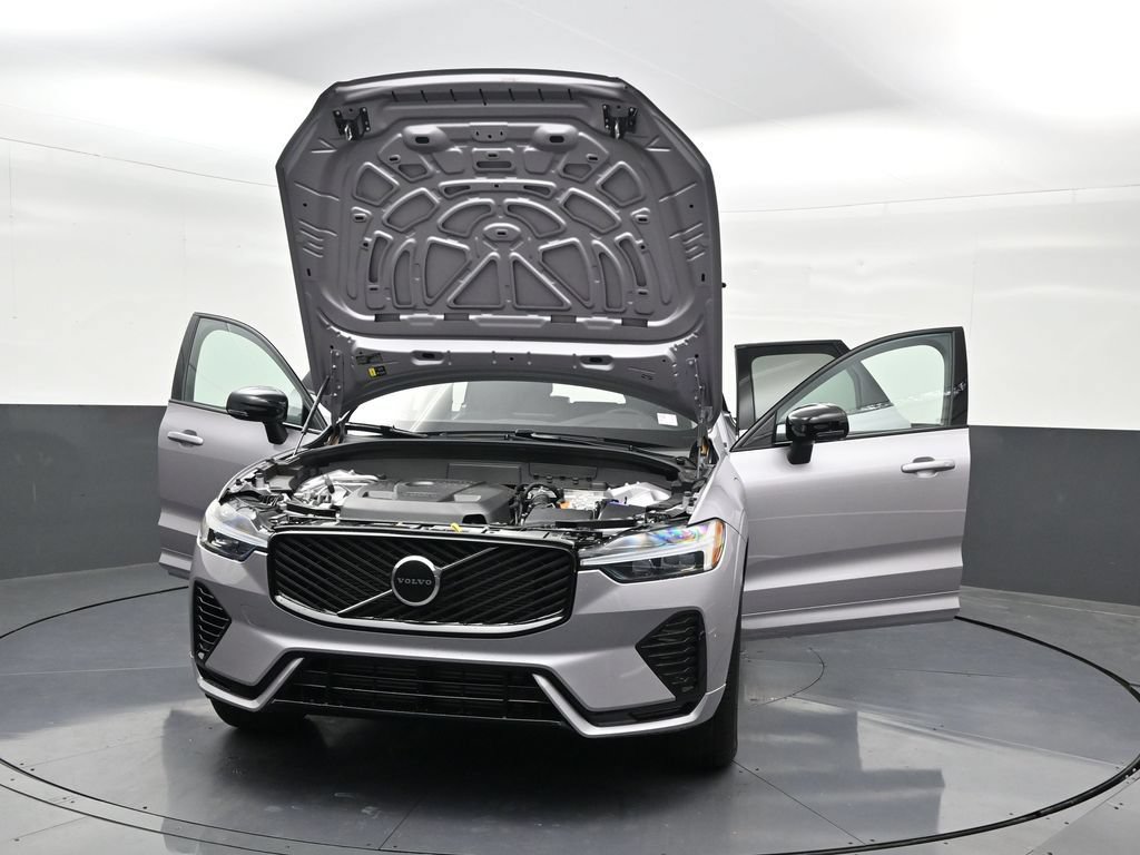 New 2026 Volvo XC60 T8 Core AWD/4WD image 34