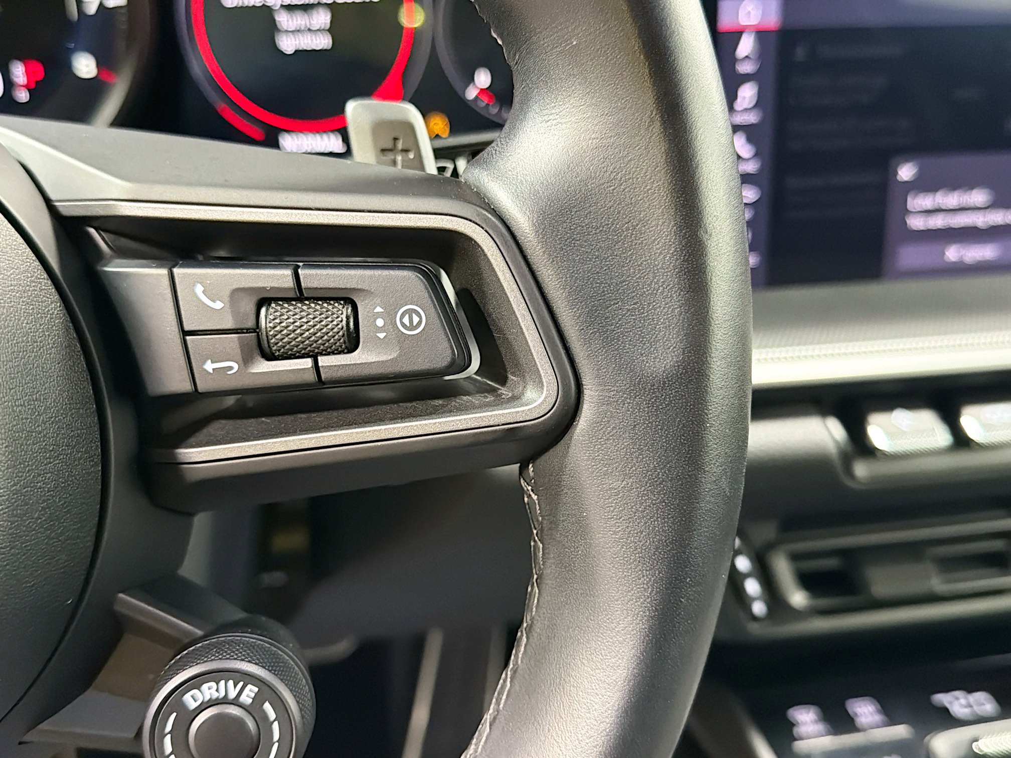 Used 2020 Porsche 911 Carrera image 34