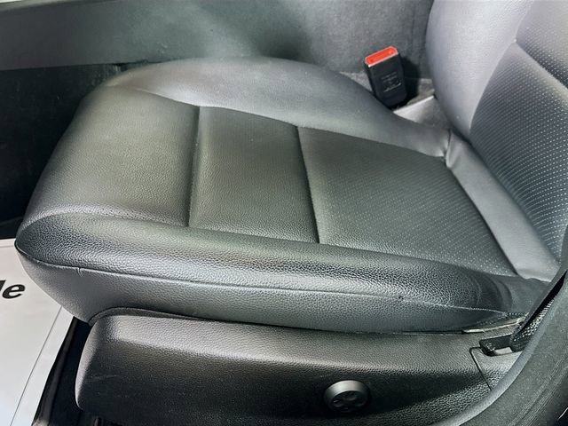 Used 2014 Mercedes-Benz C 300 4MATIC Sedan image 19