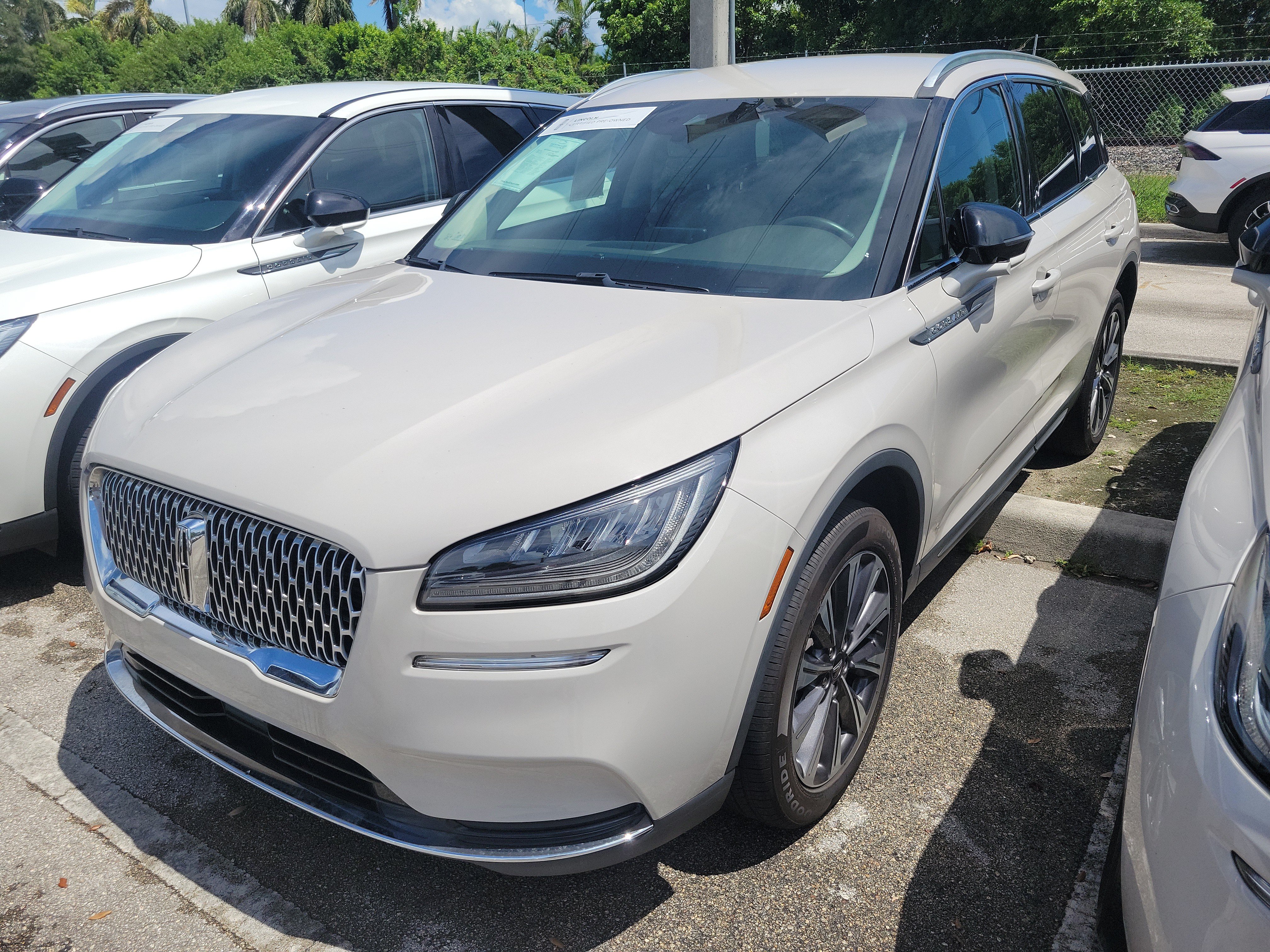 Certified 2022 Lincoln Corsair Reserve w/ Elements Package FWD image 22