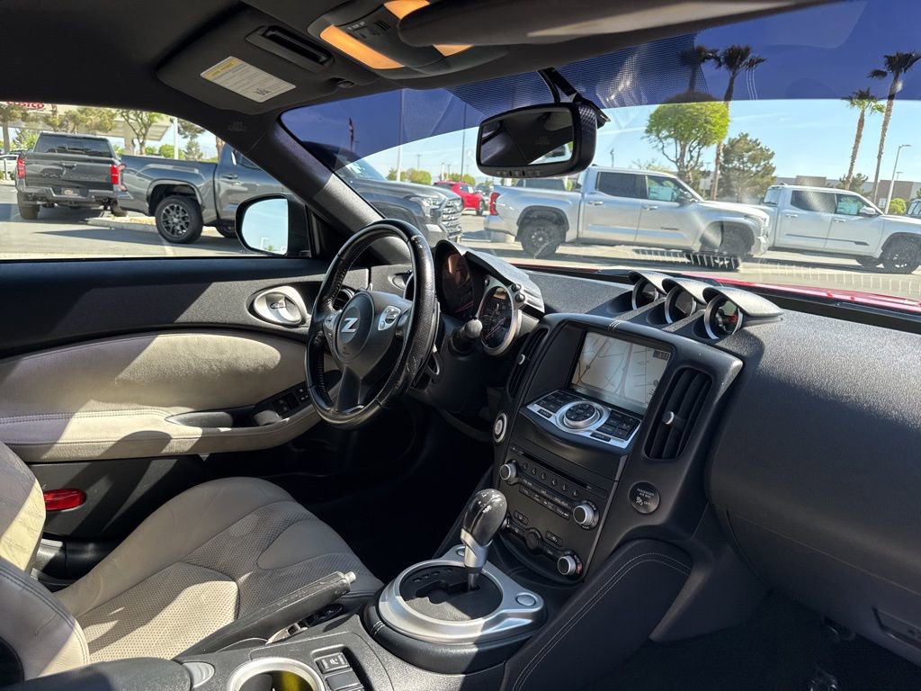 Used 2010 Nissan 370Z Touring w/ Sport Pkg image 18