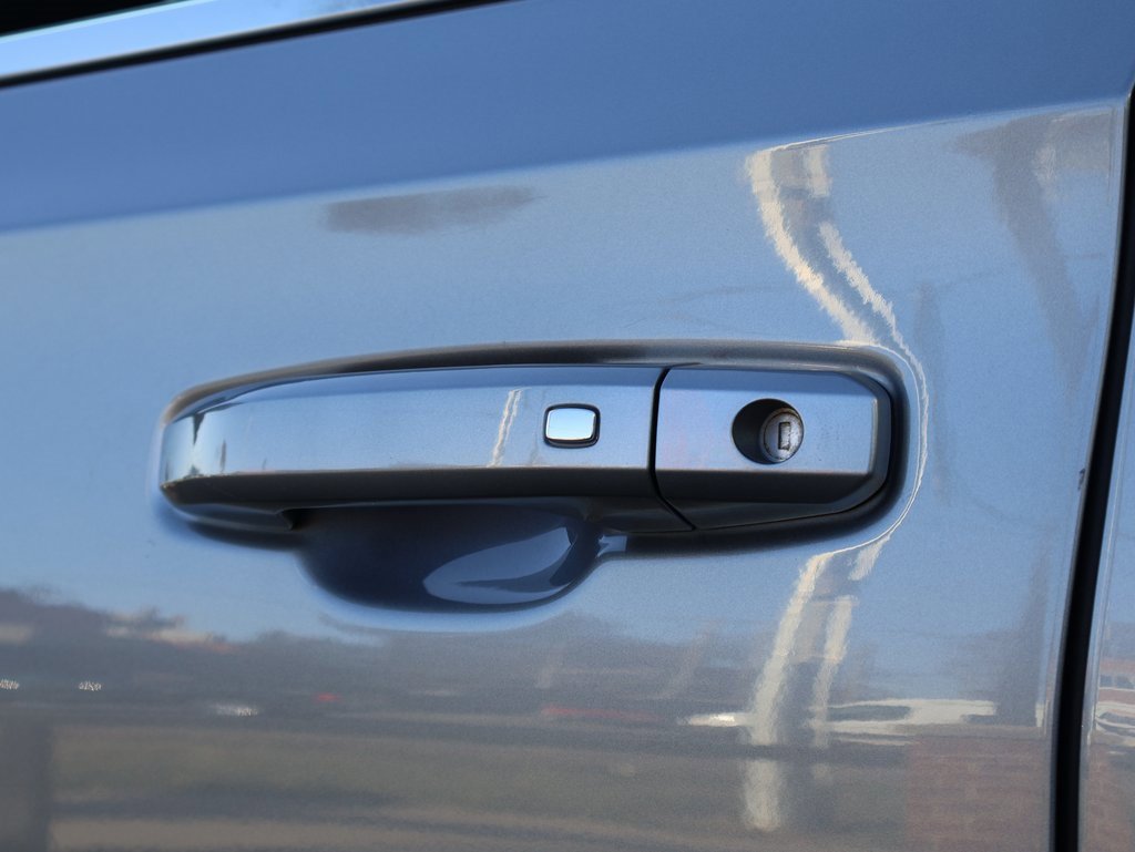 Certified 2024 GMC Yukon XL SLE w/ Gmc Pro Safety Plus Package image 26