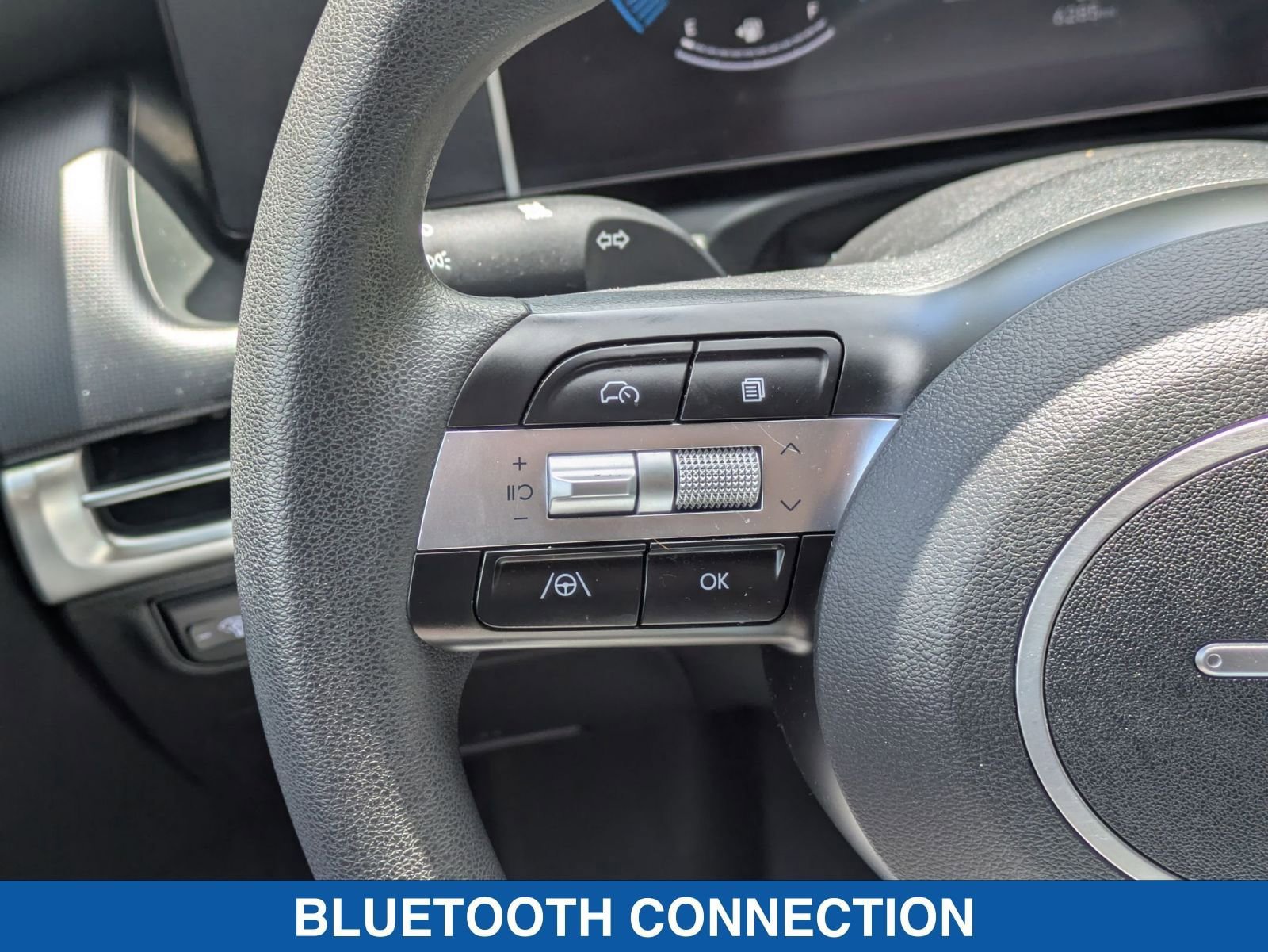 Used 2025 Hyundai Santa Cruz SEL AWD/4WD image 17