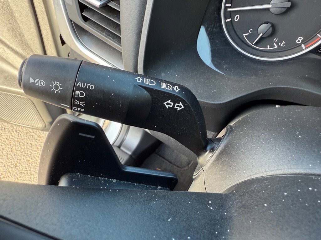 Used 2024 Nissan Rogue SV image 30