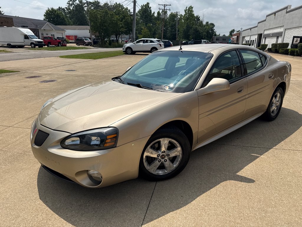 Used 2005 Pontiac Grand Prix w/ Drivers Plus Package
