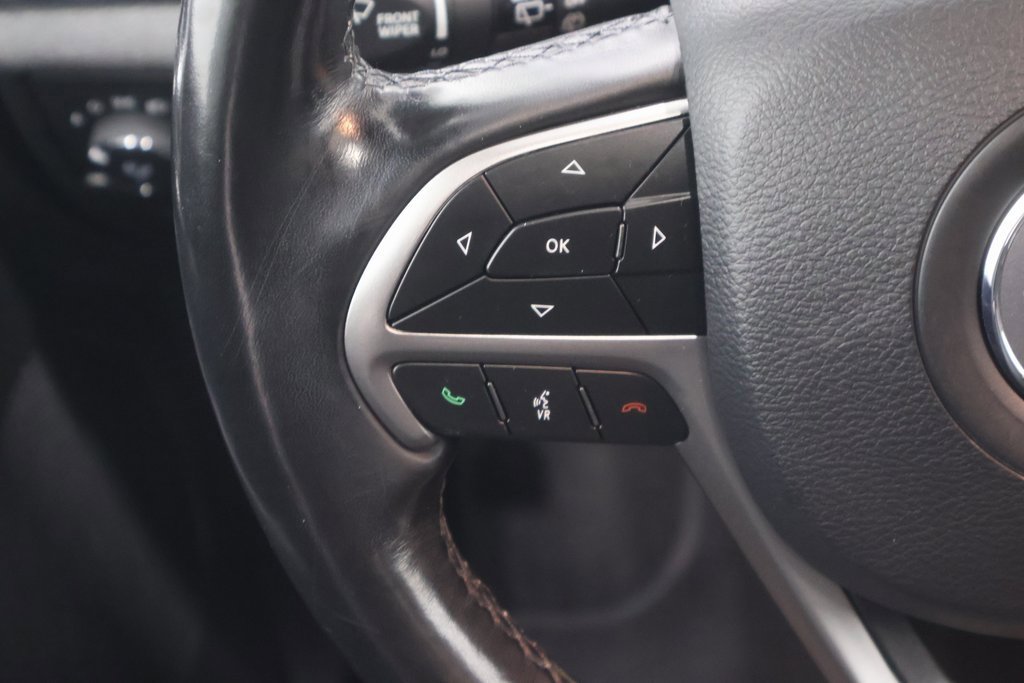 Used 2020 Jeep Grand Cherokee Limited image 25