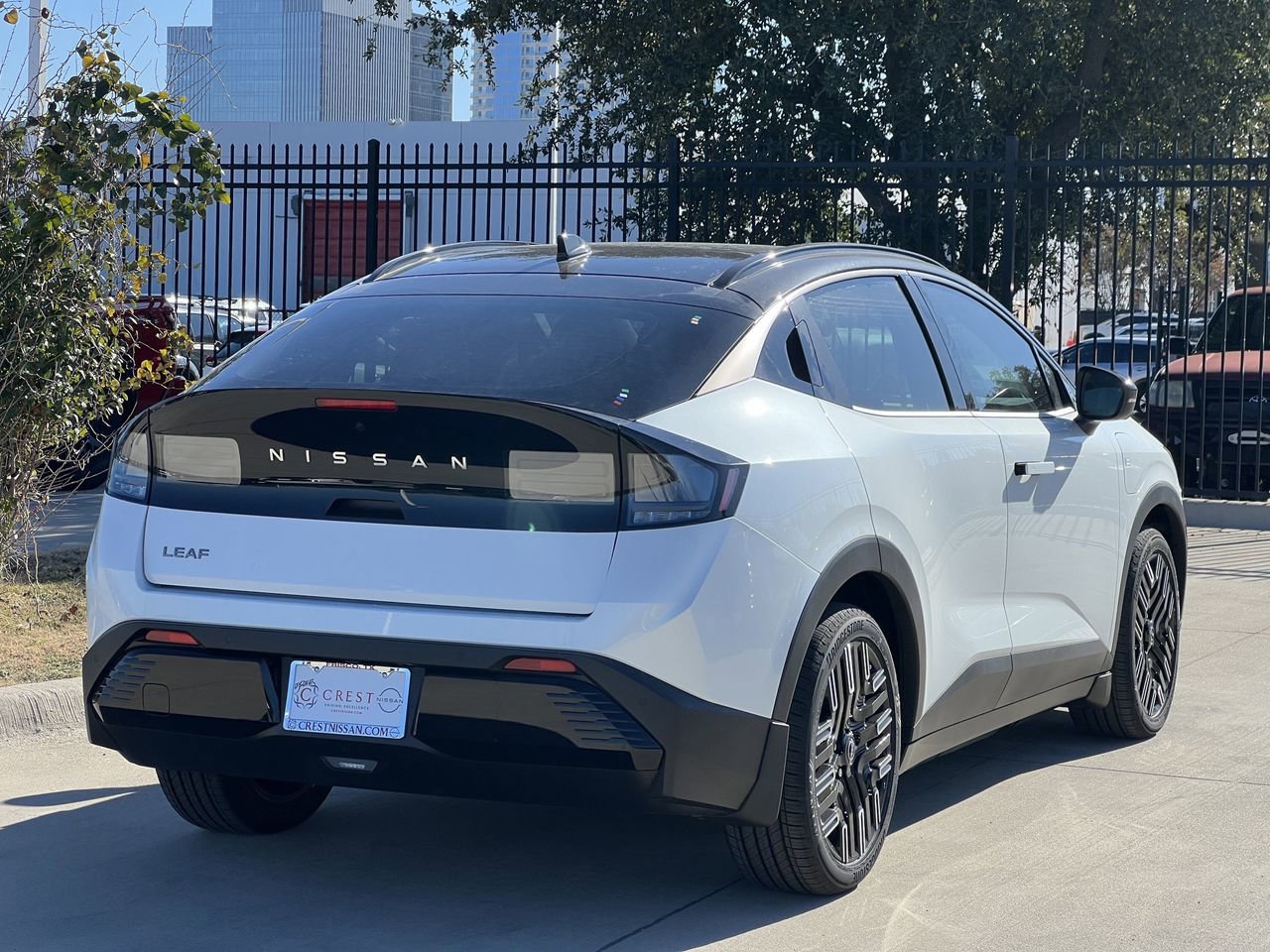 New 2026 Nissan Leaf Platinum+ w/ Cargo Package (Platinum+) image 4