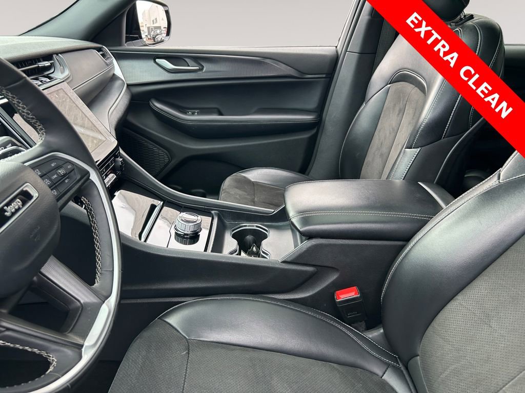Used 2023 Jeep Grand Cherokee Altitude image 15