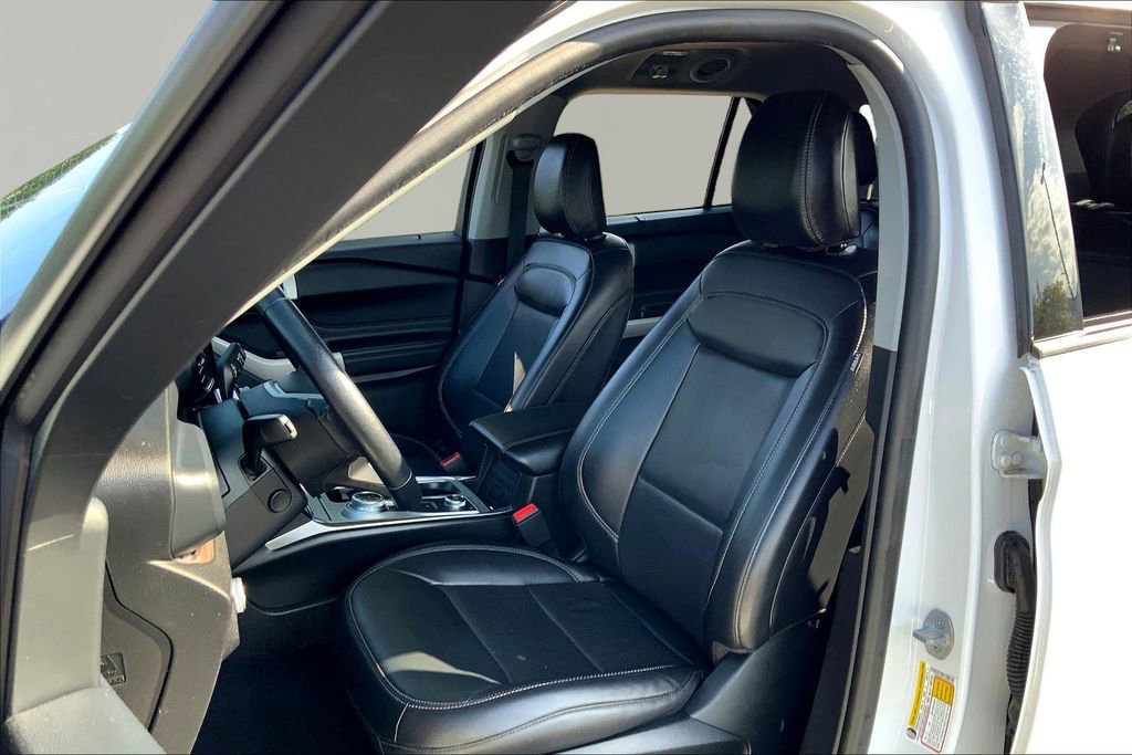 Used 2022 Ford Explorer Limited w/ Equipment Group 301A image 15