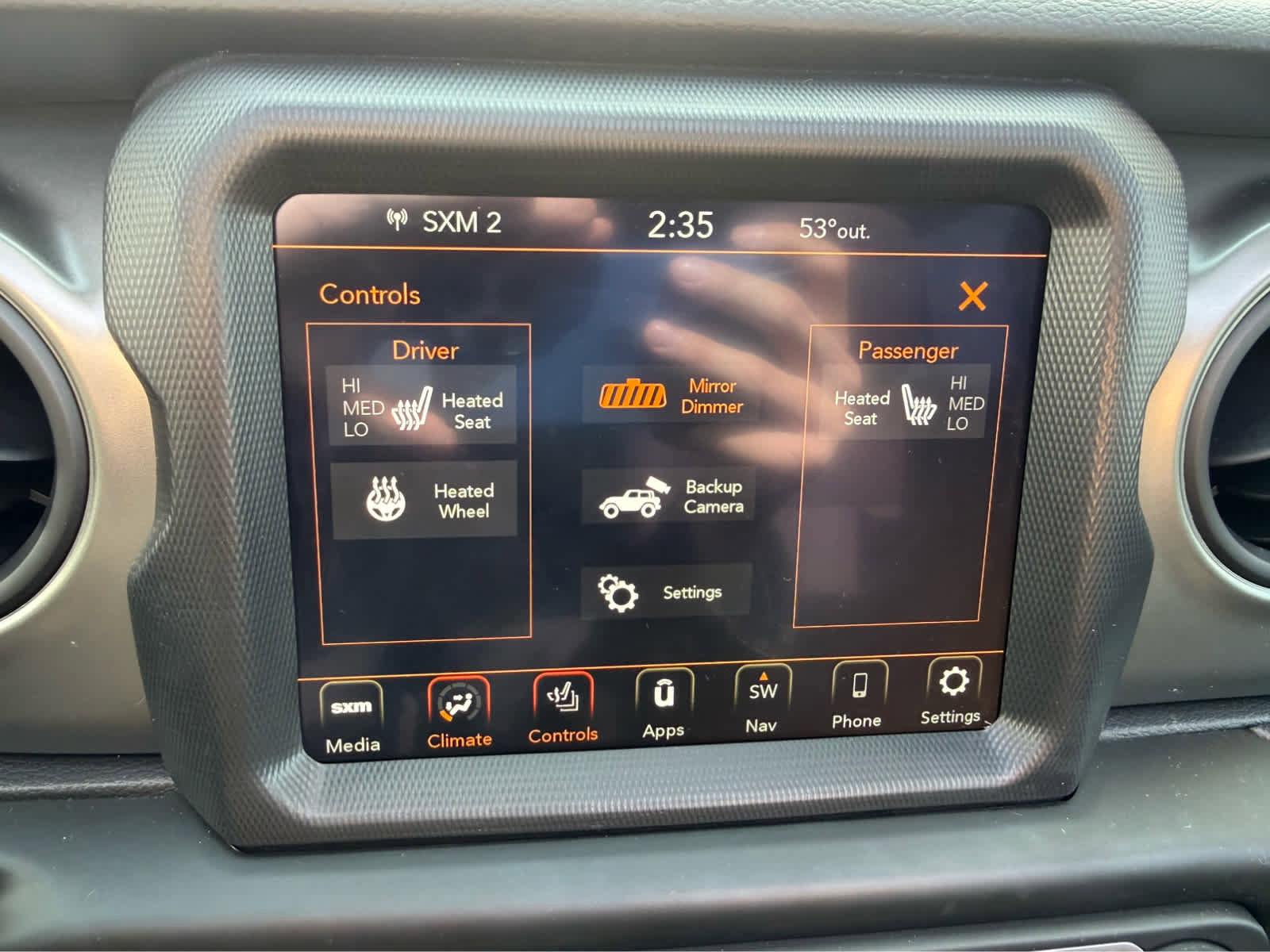 Used 2023 Jeep Wrangler Unlimited w/ Sun & Screen Package image 24