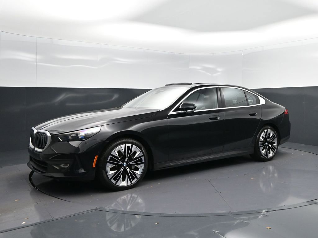 Certified 2025 BMW 530i xDrive image 3