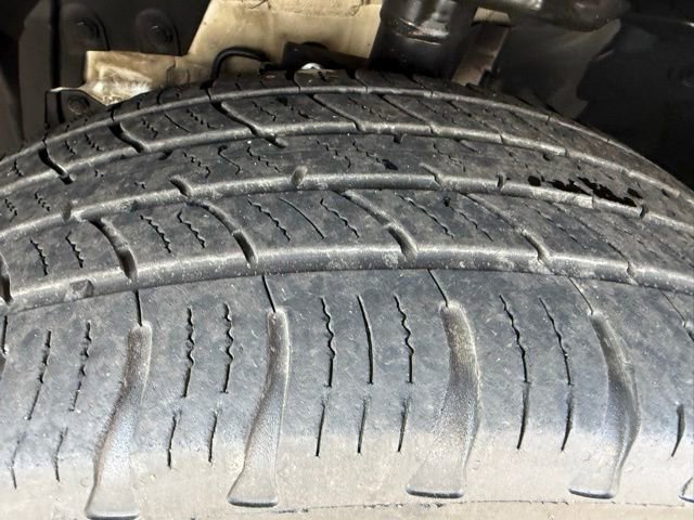 Used 2023 Nissan Rogue SV image 25