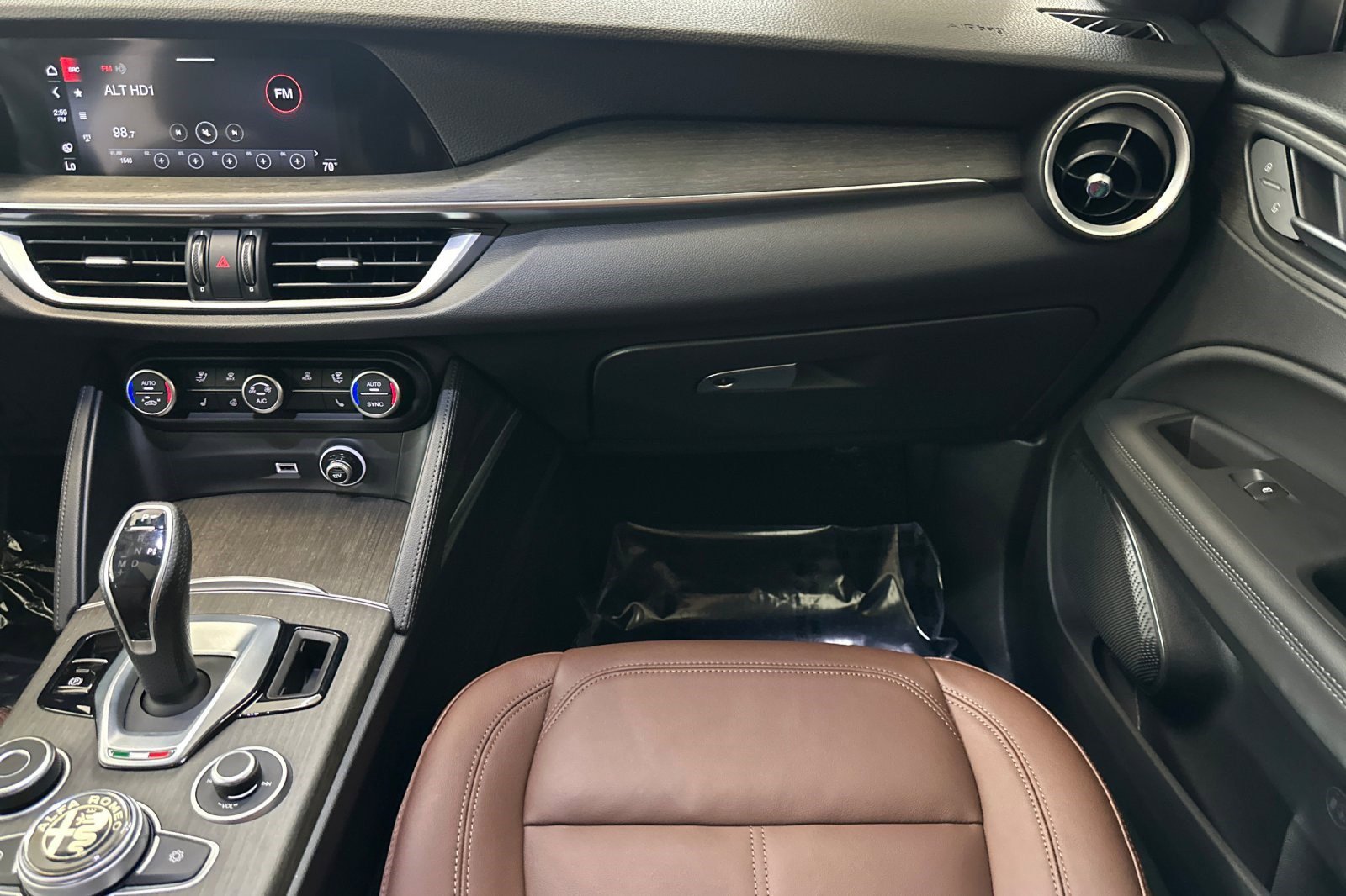 Used 2022 Alfa Romeo Stelvio Ti image 28