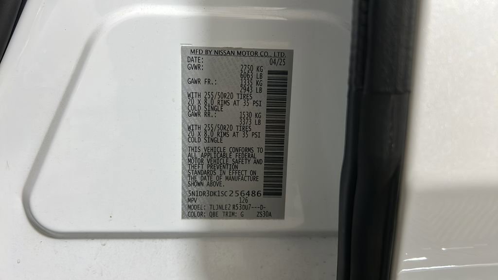 Used 2025 Nissan Pathfinder Platinum image 36