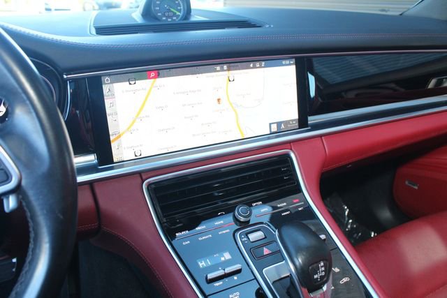 Used 2018 Porsche Panamera 4 image 18