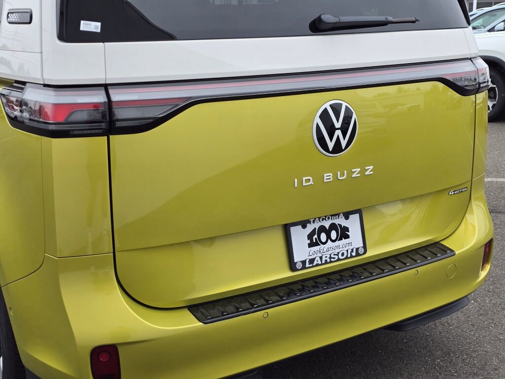 New 2025 Volkswagen ID. Buzz Pro S Plus image 13
