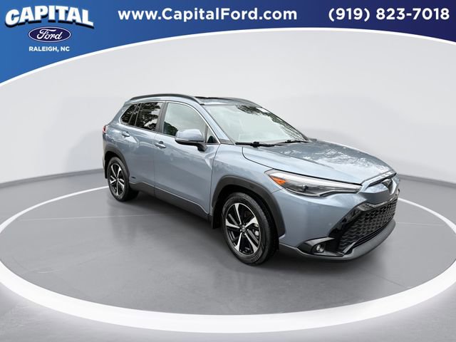 Used 2024 Toyota Corolla Cross XSE w/ Convenience Package image 2