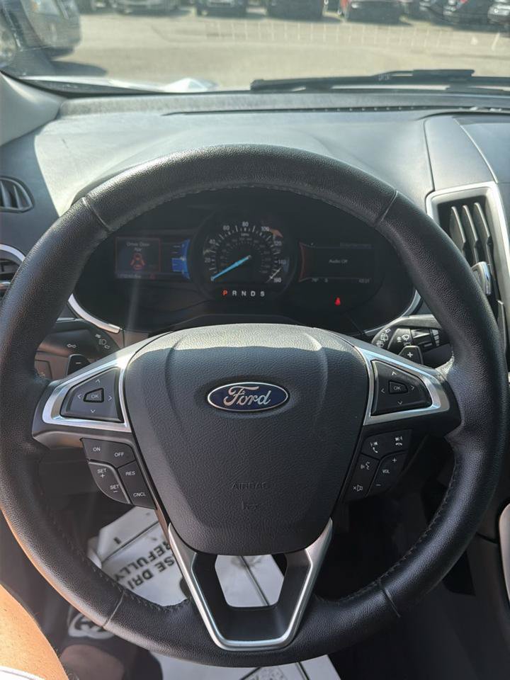 Used 2016 Ford Edge SEL w/ Equipment Group 201A AWD/4WD image 10