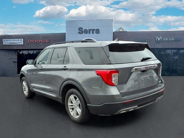 Used 2021 Ford Explorer XLT w/ Equipment Group 202A image 4