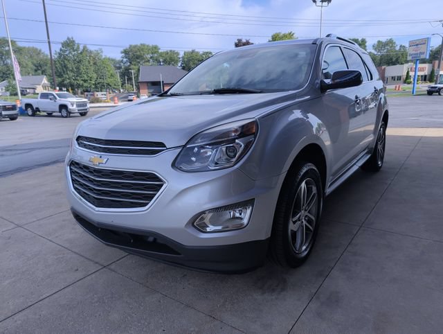 Used 2017 Chevrolet Equinox Premier w/ Enhanced Convenience Package FWD image 4