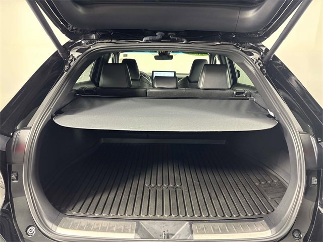 Used 2024 Toyota Venza XLE image 11