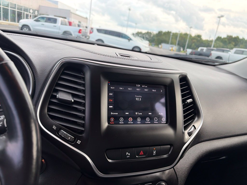 Certified 2021 Jeep Cherokee Latitude Lux FWD image 32