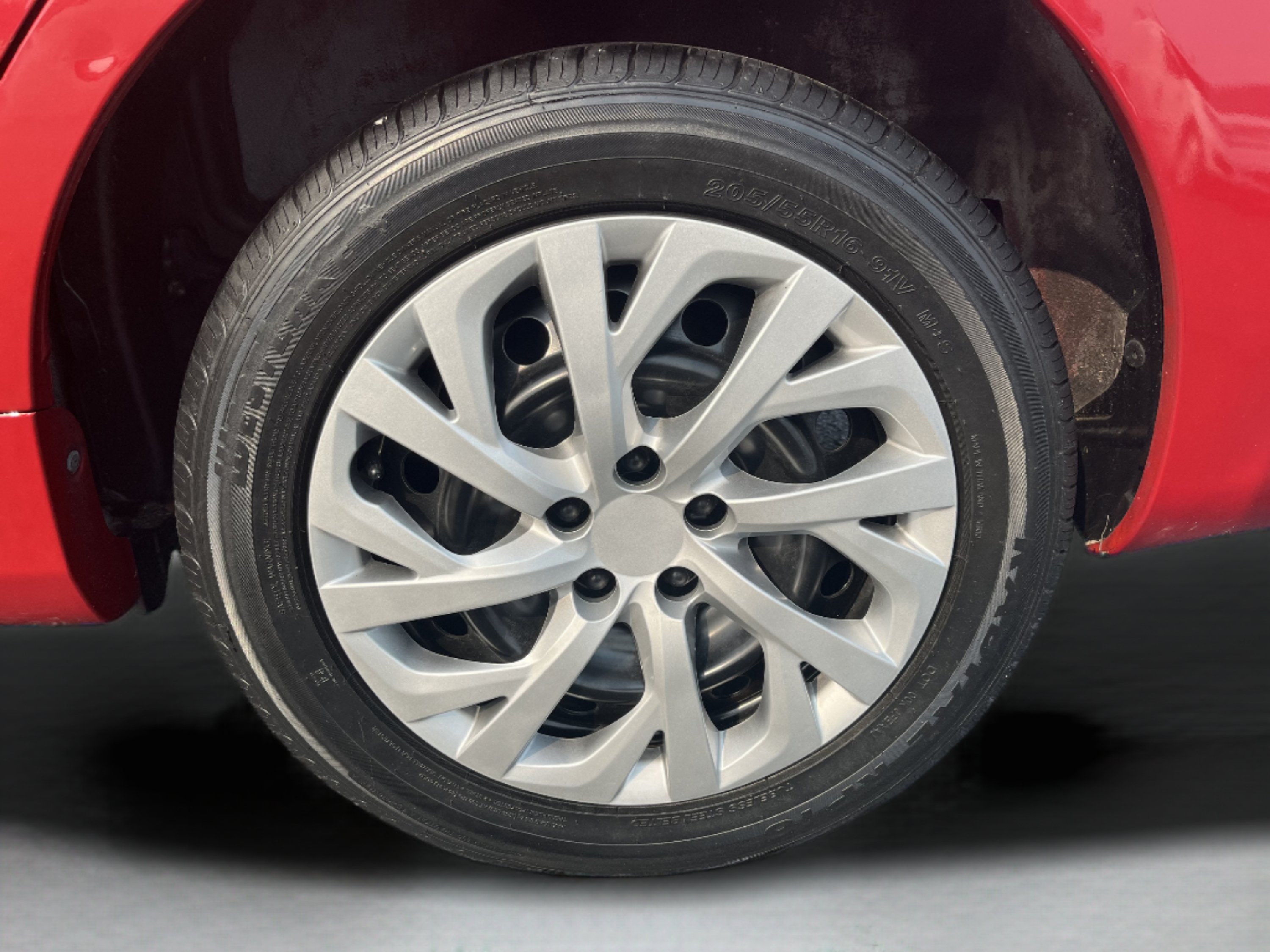 Used 2012 Toyota Corolla LE FWD image 9