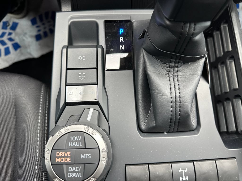 New 2025 Toyota Tacoma TRD Off-Road AWD/4WD image 25