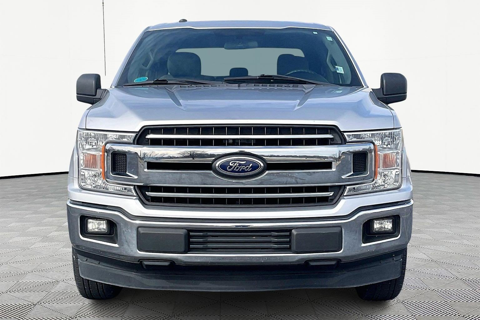 Used 2018 Ford F150 XLT image 3