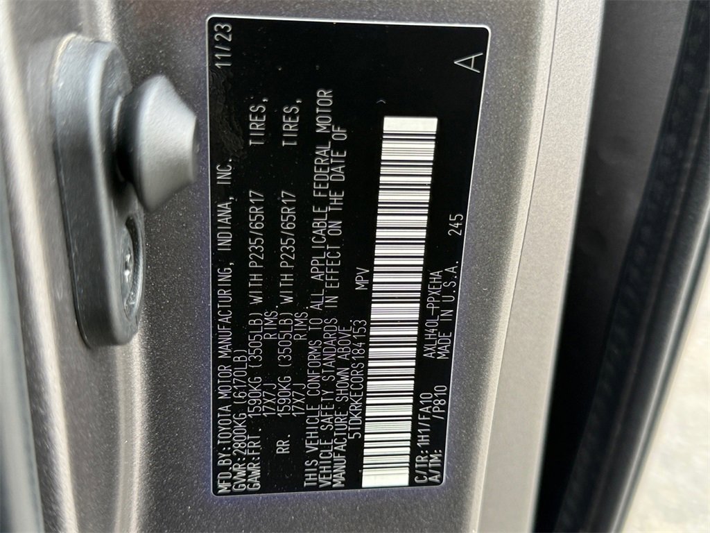 Used 2024 Toyota Sienna LE image 27